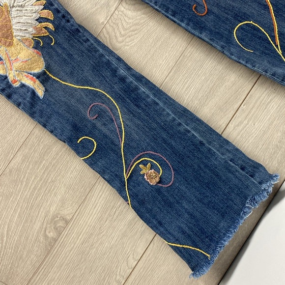 Switch USA Embroidered Denim - Picture 5 of 16